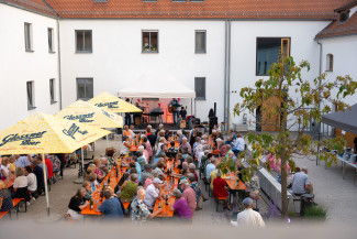 Bild von oben auf den österreichischen Abend